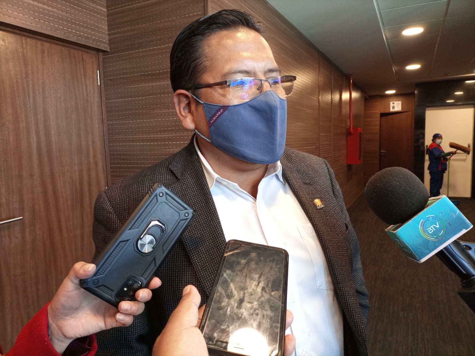 Diputado Jauregui: “El historiador boliviano Carlos Mesa ya sufre de amnesia”