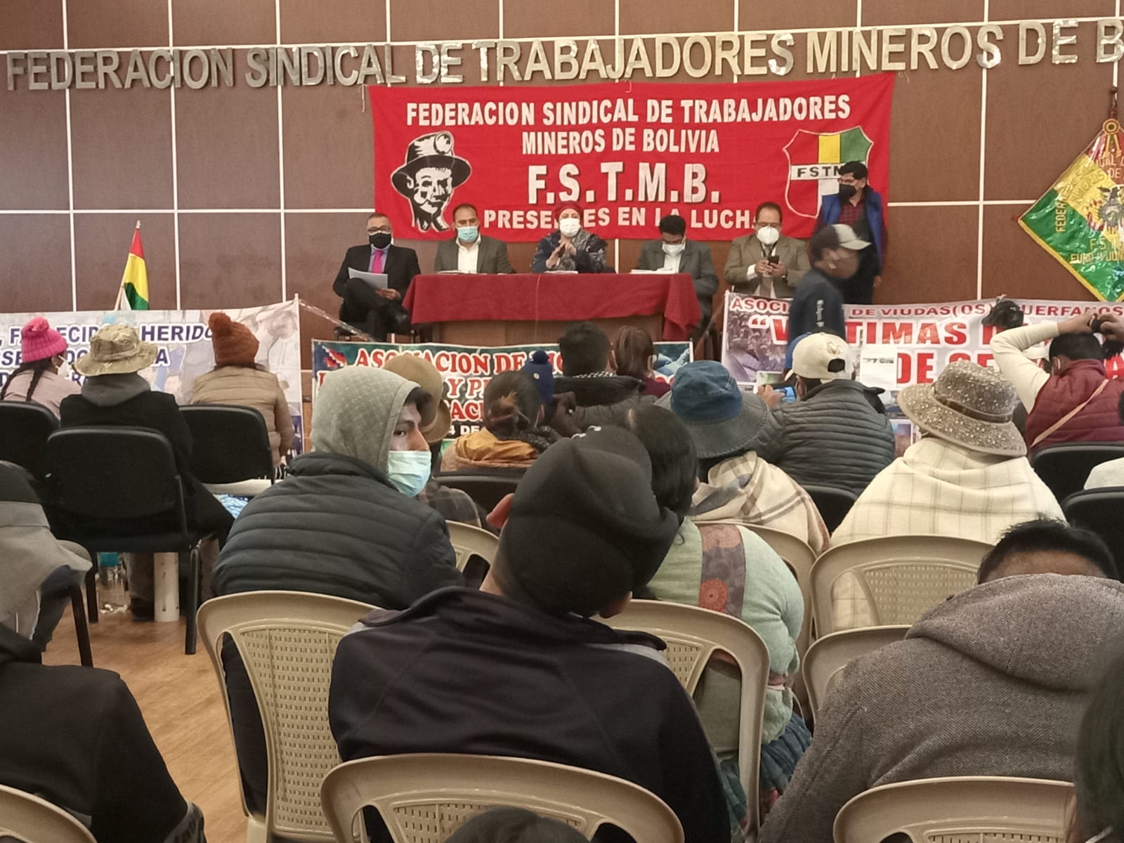 Víctimas de las masacres de Sacaba y Senkata afirman que “valió la pena” caminata de siete días tras diálogo con Gobierno