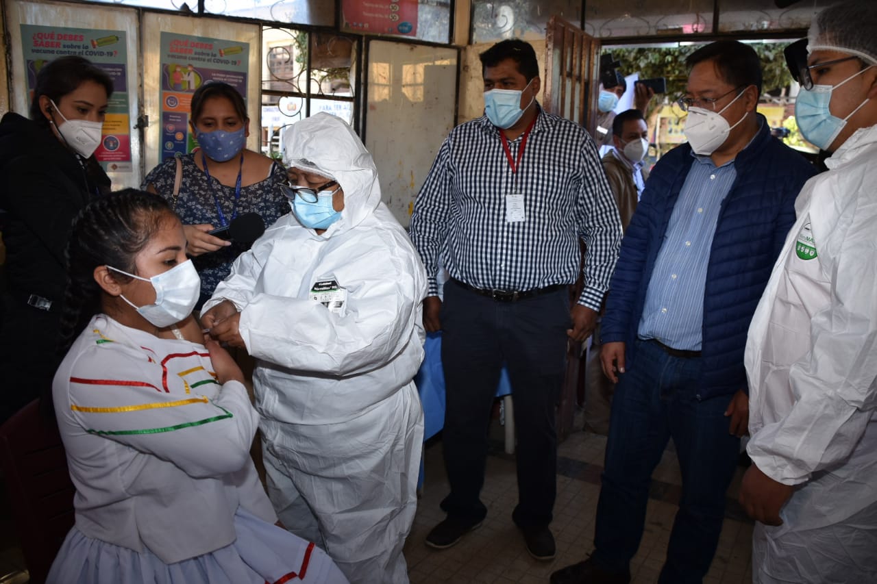 Presidente Luis Arce: “¡Que viva la juventud vacunada!”