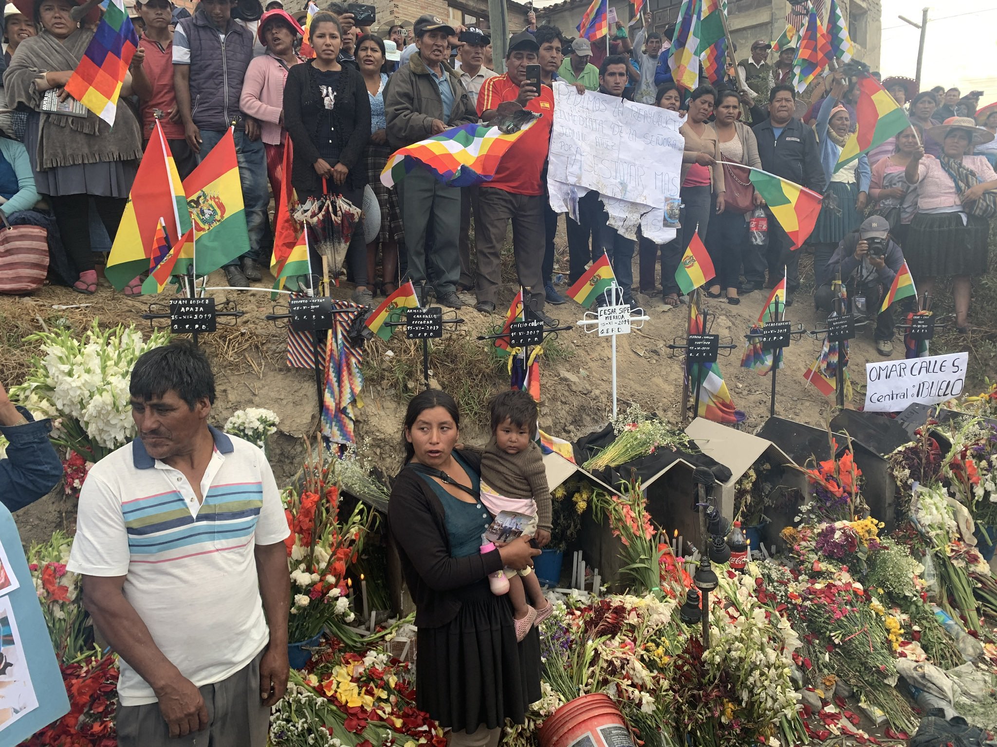 Proponen reconocer como “mártires y héroes” de la reconquista de la democracia a las víctimas de las masacres de 2019