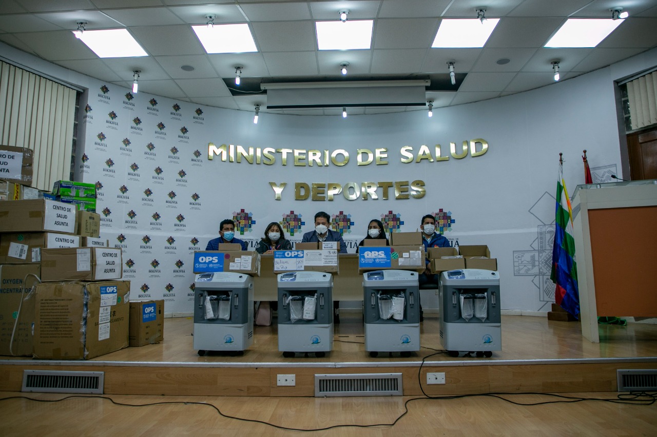 Gobierno entrega 40 concentradores de oxígeno e insumos de seguridad a centros médicos de La Paz, El Alto y La Asunta