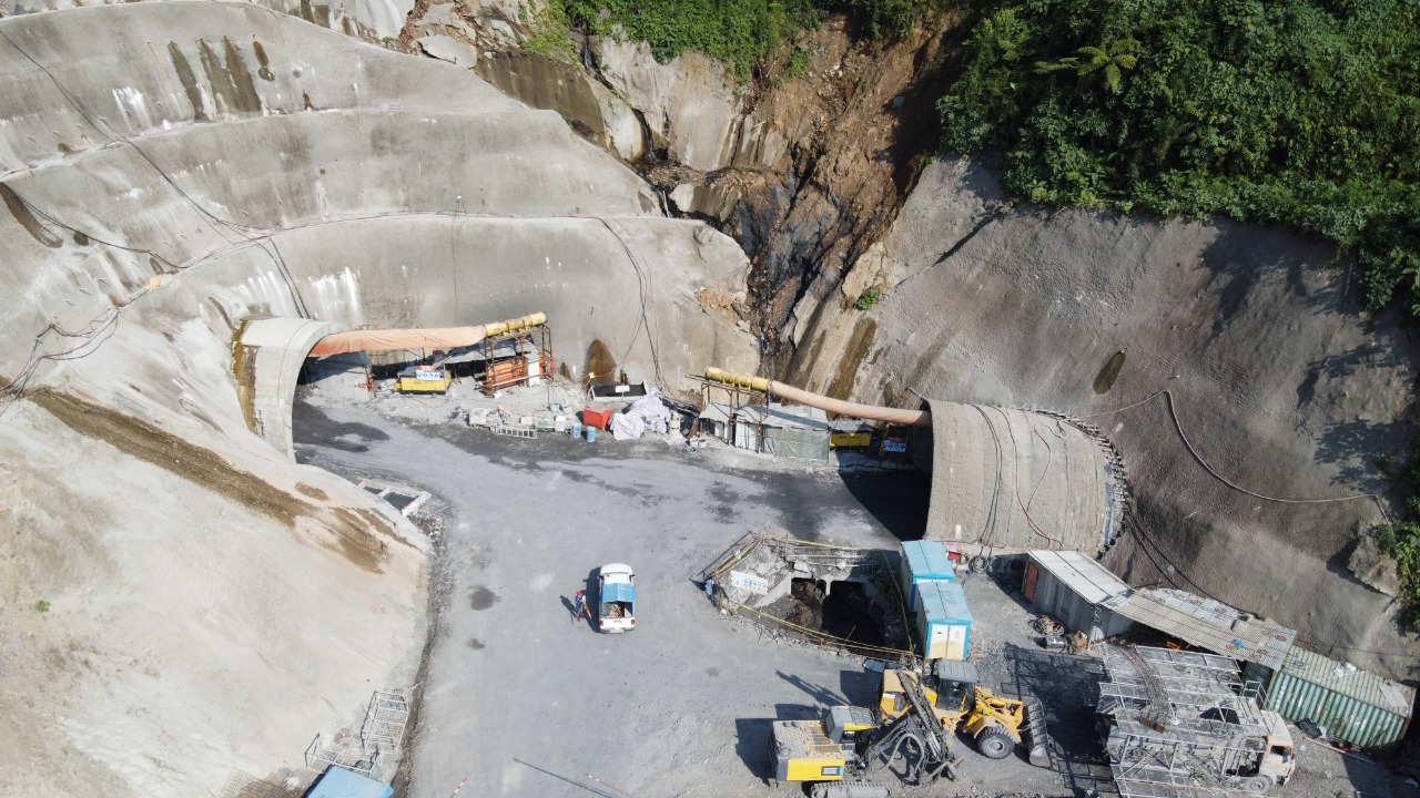 Obras en la Doble Vía El Sillar avanzan para contribuir a la reactivación económica del país