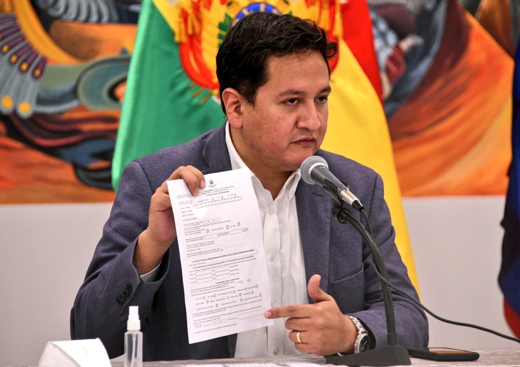 Viceministro Terrazas considera que existen premisas políticas en amenaza de médicos de acatar un paro