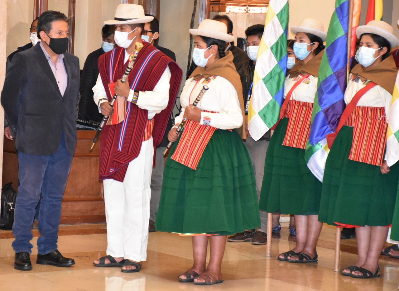 Vicepresidente Choquehuanca exhorta a usar las redes sociales para unir, ayudar y defender la vida