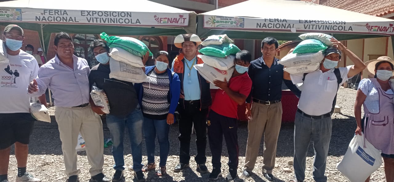 Arce destaca la entrega 172 toneladas de alimentos a agricultores de Chuquisaca y Cochabamba para mitigar eventos climáticos