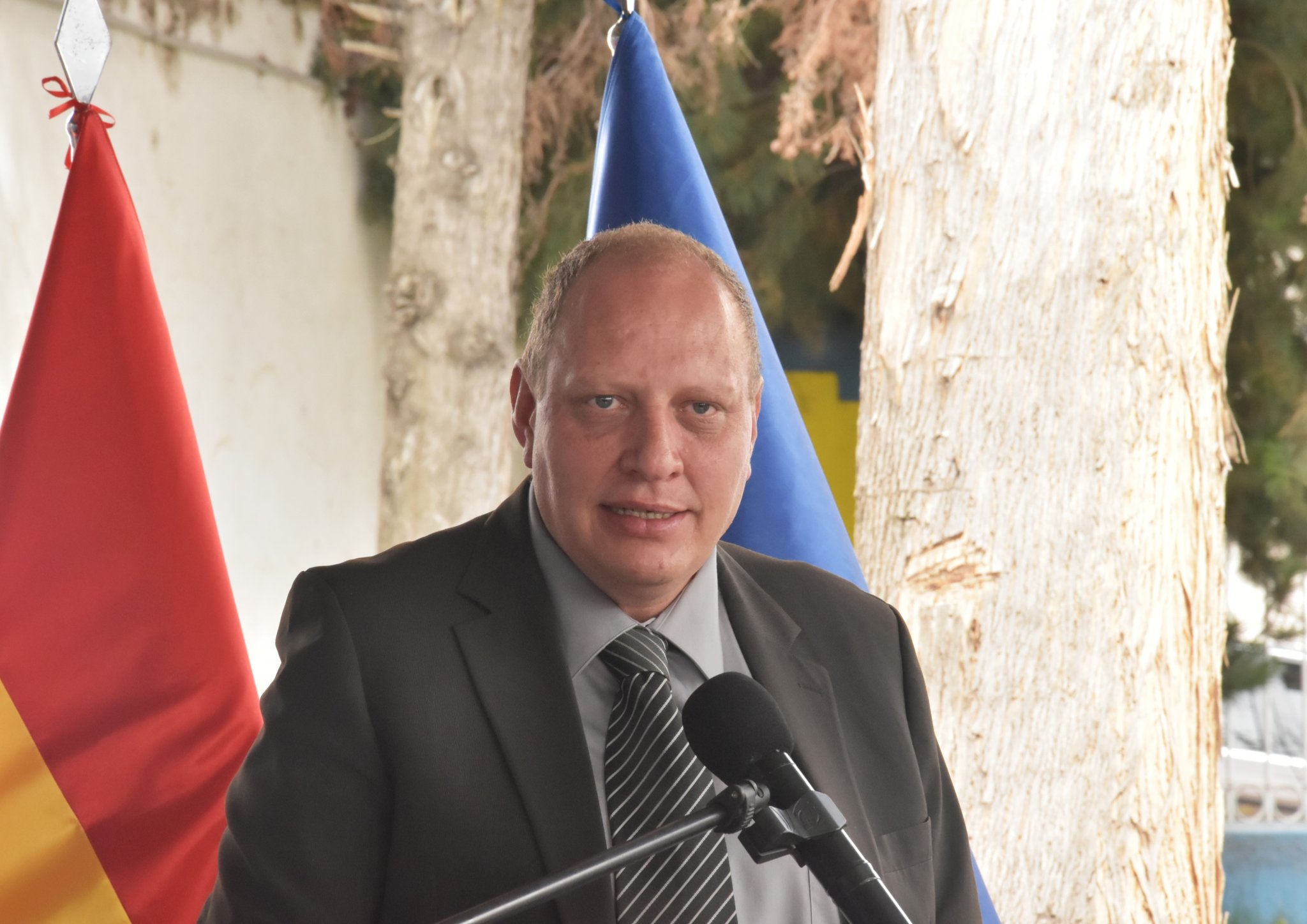 Ministerio de Salud realiza pruebas COVID a transportistas varados en la frontera con Chile