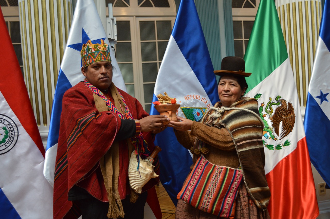 Indígenas piden participación paritaria en nuevo Instituto Iberoamericano de Lenguas Indígenas