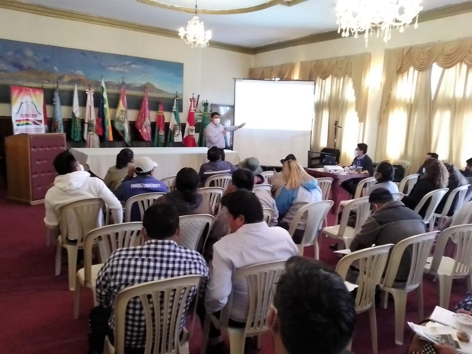 FNDR socializa reglamento operativo del FARIP con municipios de Oruro