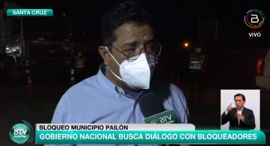 Comisión gubernamental llega a Pailón para dialogar con bloqueadores que demandan saneamiento de tierras