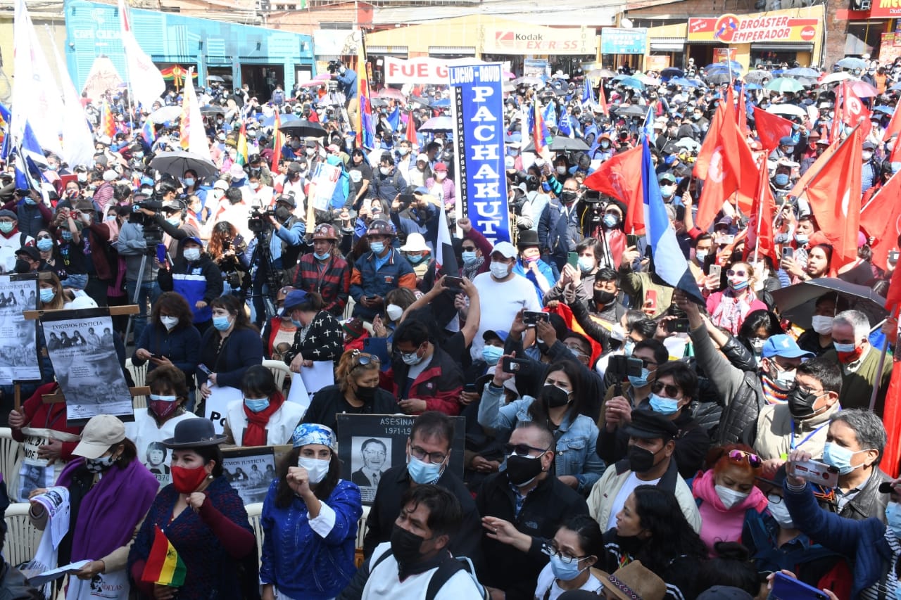 Presidente participa en acto de homenaje a las víctimas del golpe de Estado de 1971 (Adelanto)
