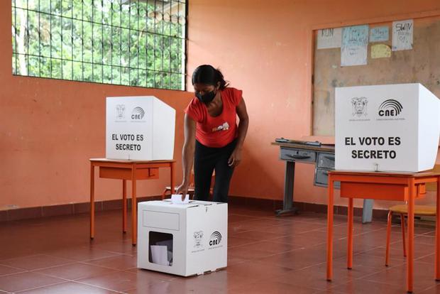 Ecuador: Voto nulo llega a porcentajes que sobrepasan promedios históricos