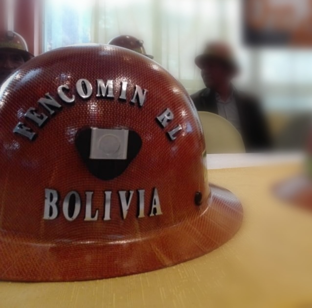 Fencomin firma convenio para que 250.000 mineros sean vacunados contra el COVID-19