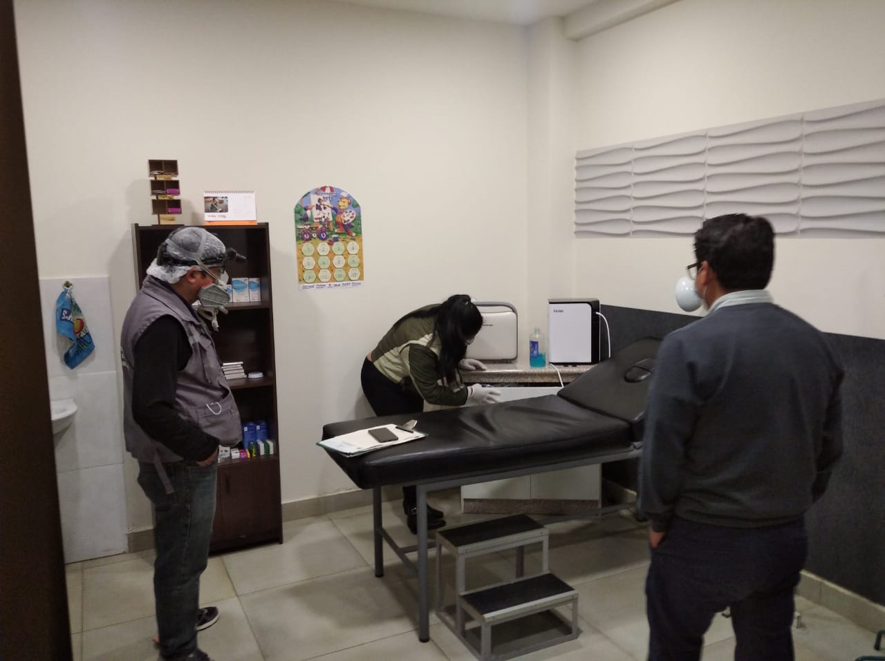 Defensa del Consumidor y el Sedes intervienen una clínica en Viacha tras denuncia por negligencia