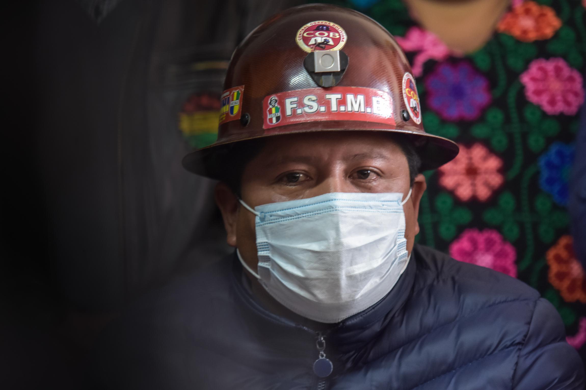 Ampliado de la COB analiza varios temas