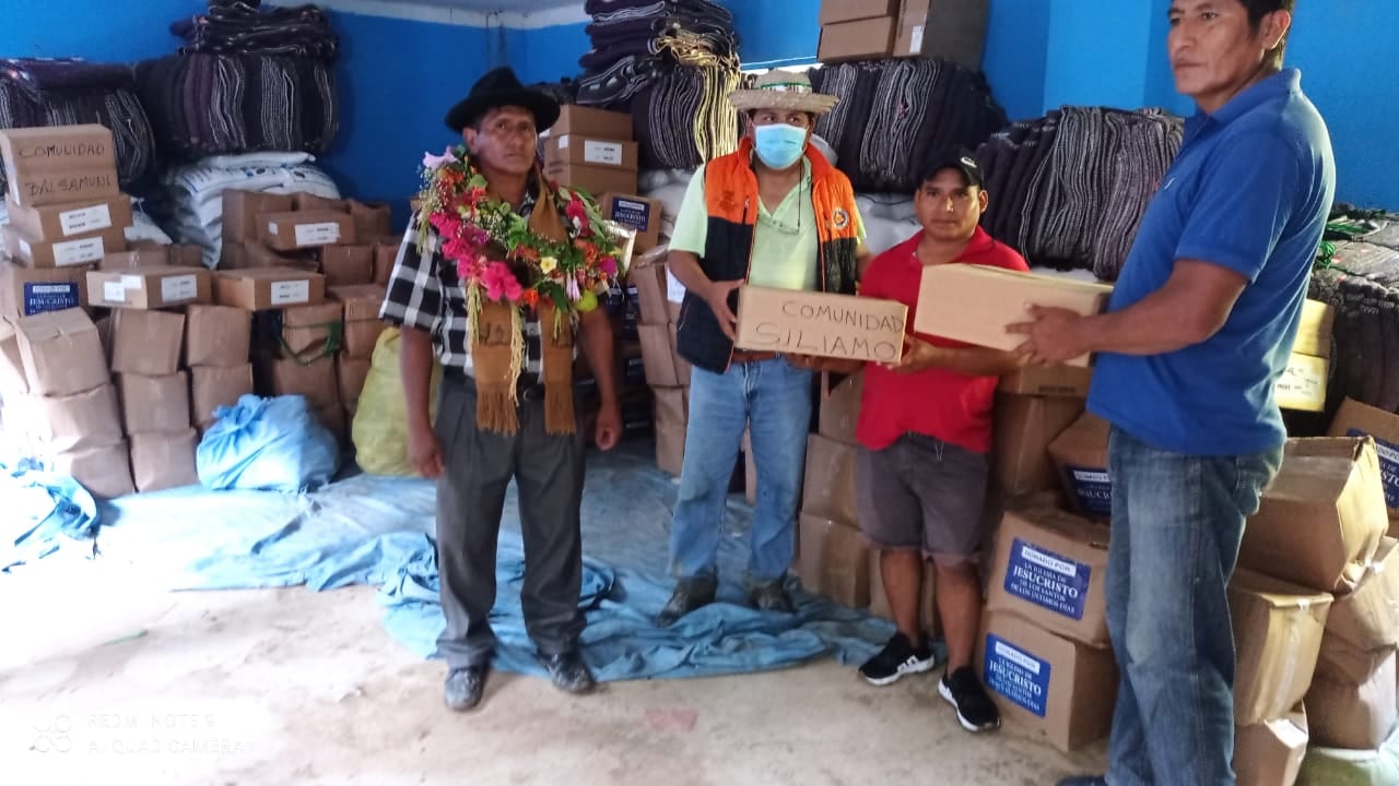 Entregan 28 tn de alimentos y herramientas a familias del pueblo Leco damnificadas por desastres naturales