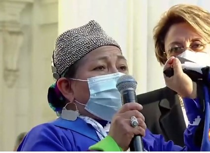 Mapuche Elisa Loncon asume la Presidencia de la Convención Constitucional de Chile