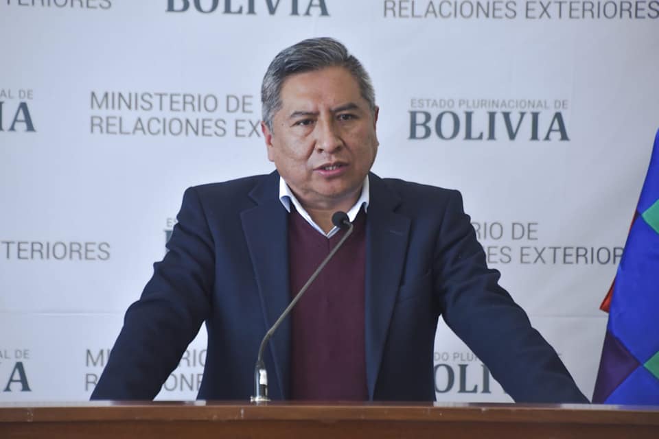 Canciller Rogelio Mayta es diagnosticado positivo a COVID-19
