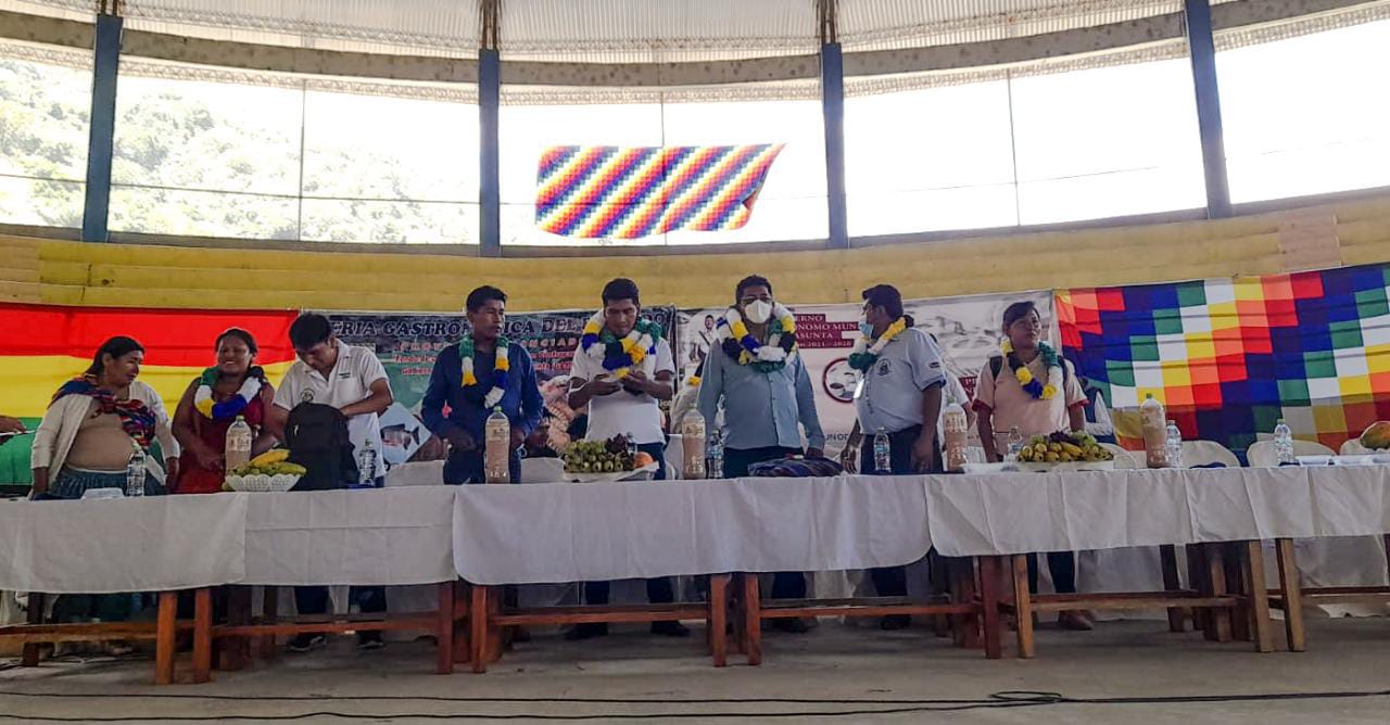 Ministro de Desarrollo Rural y Tierras informa sobre programas de reactivación del sector agropecuario en La Asunta