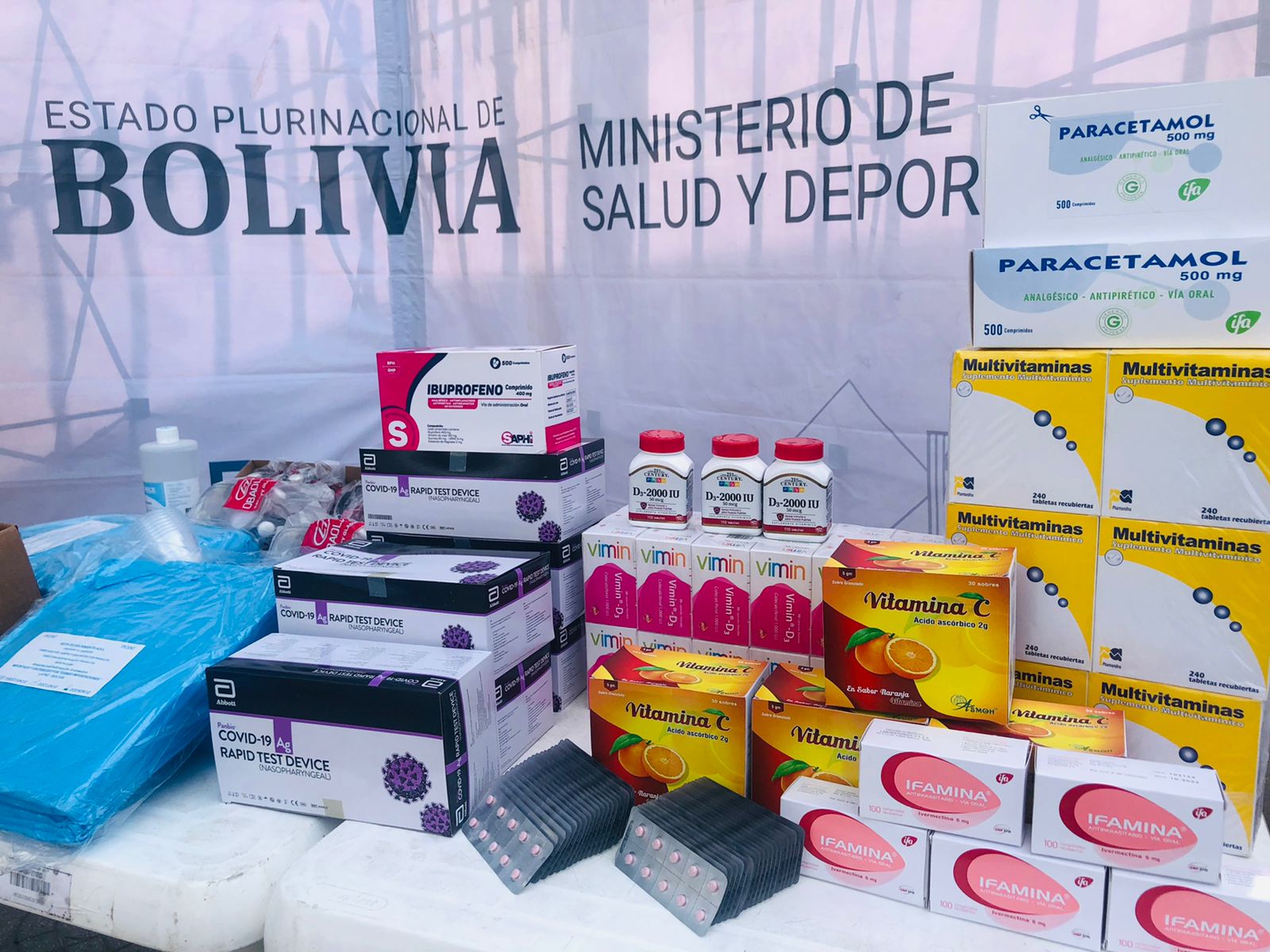 Salud lleva 33.750 kits de medicamentos anticovid a Santa Cruz para frenar avance de la enfermedad