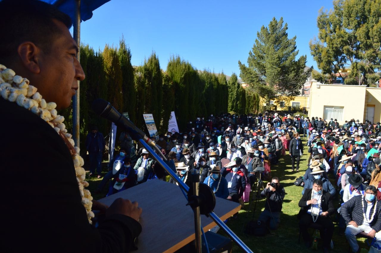 Presidente de Diputados pide a autoridades municipales de La Paz trabajar por la reactivación económica, salud y educación