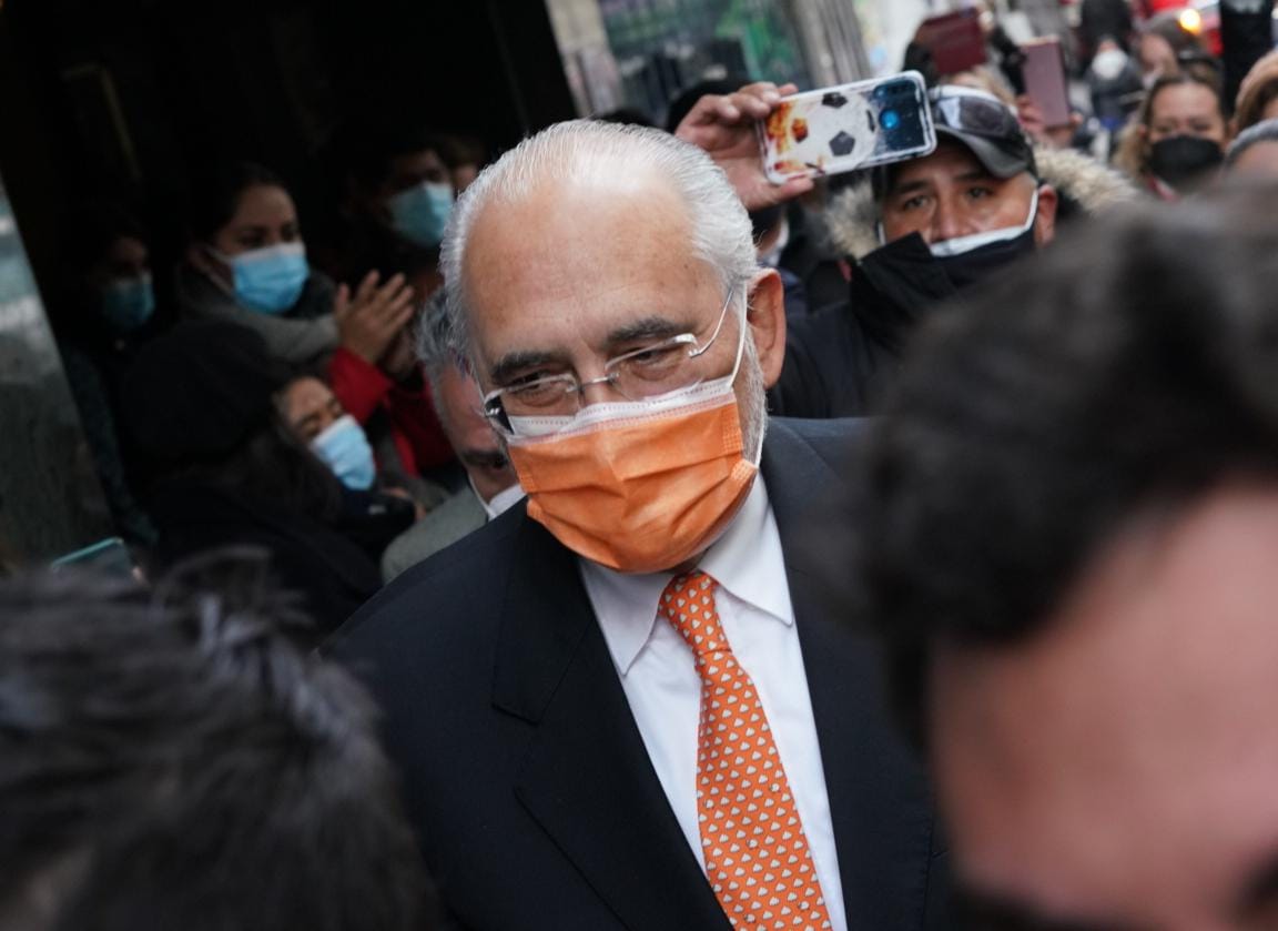 Presidente del Senado afirma que el silencio de Carlos Mesa es un error jurídico