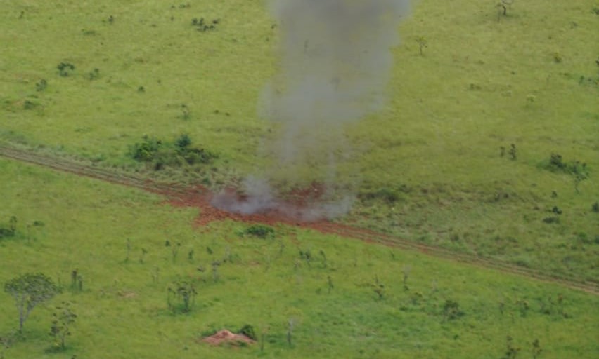 FELCN destruye tres pistas clandestinas utilizadas por narcotraficantes en el norte de La Paz