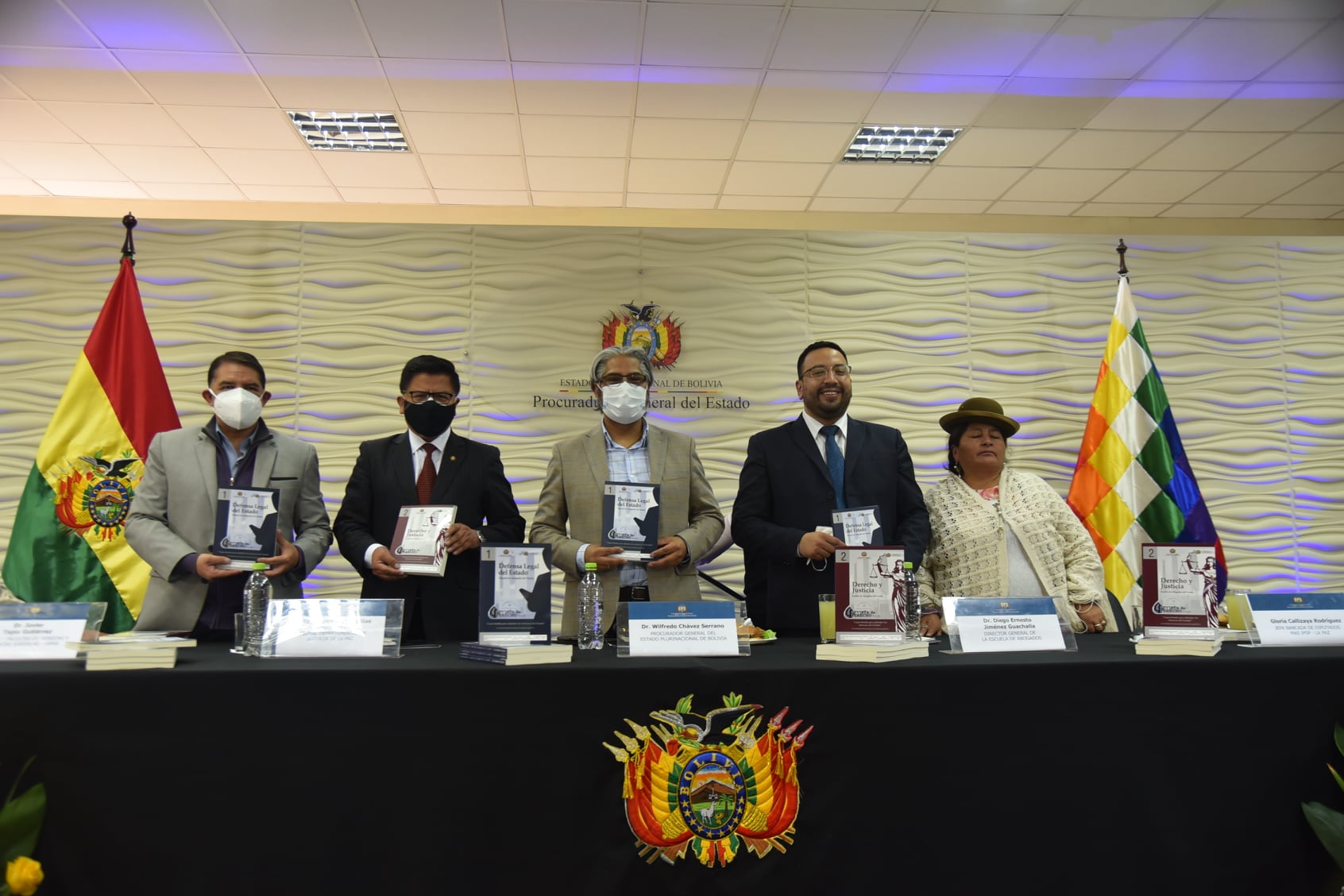 Procuraduría presenta dos libros en defensa legal del Estado
