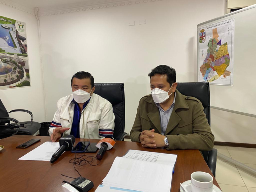 Gobierno y autoridades de Santa Cruz coordinan acciones para mejorar vacunación masiva desde este jueves