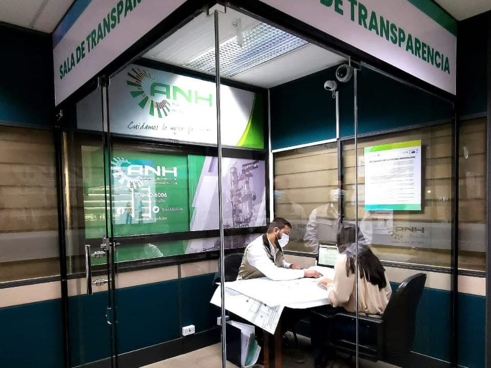 ANH implementa segunda Sala de Transparencia en Santa Cruz para atender trámites