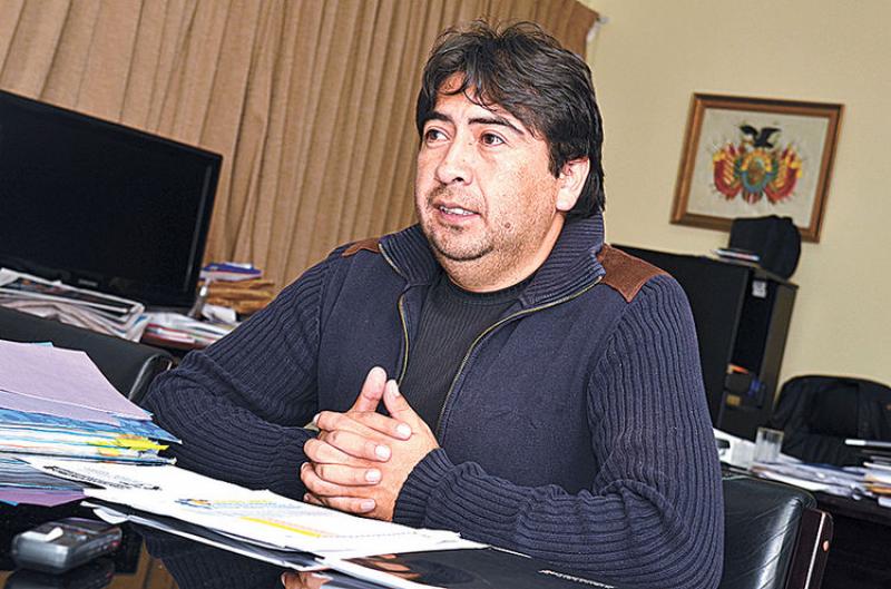 Experto: Gobierno de facto utilizó la construcción mediática apoyada con el “remache” de la opinión de analistas