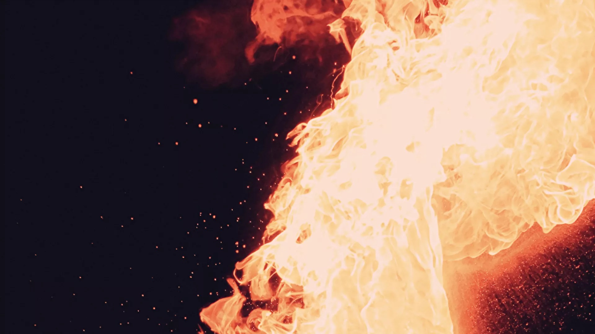 Rusia: Incendio de una fábrica deja alrededor de 15 fallecidos