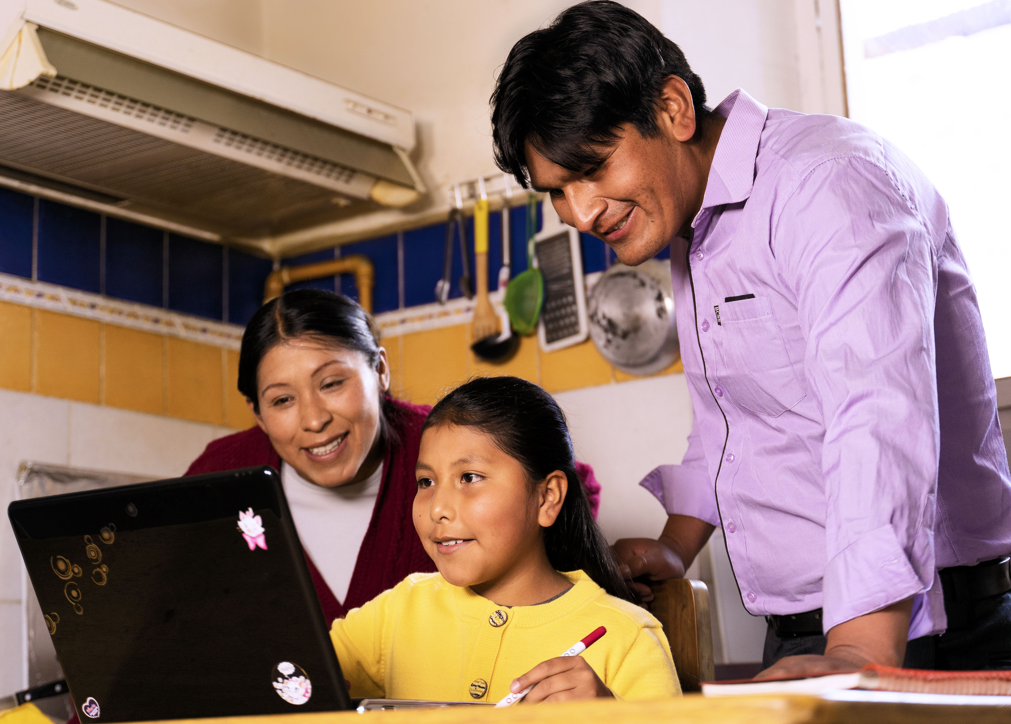 Entel pone en vigencia paquete para teleducación y teletrabajo con tarifas desde Bs 2