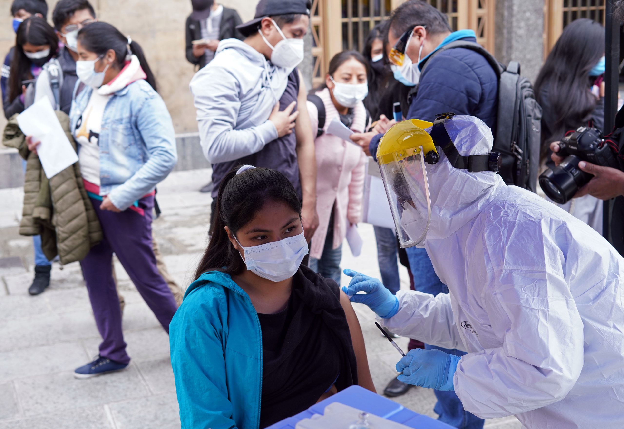 UNFPA: La vacuna es una medida para romper la cadena de contagios del COVID-19