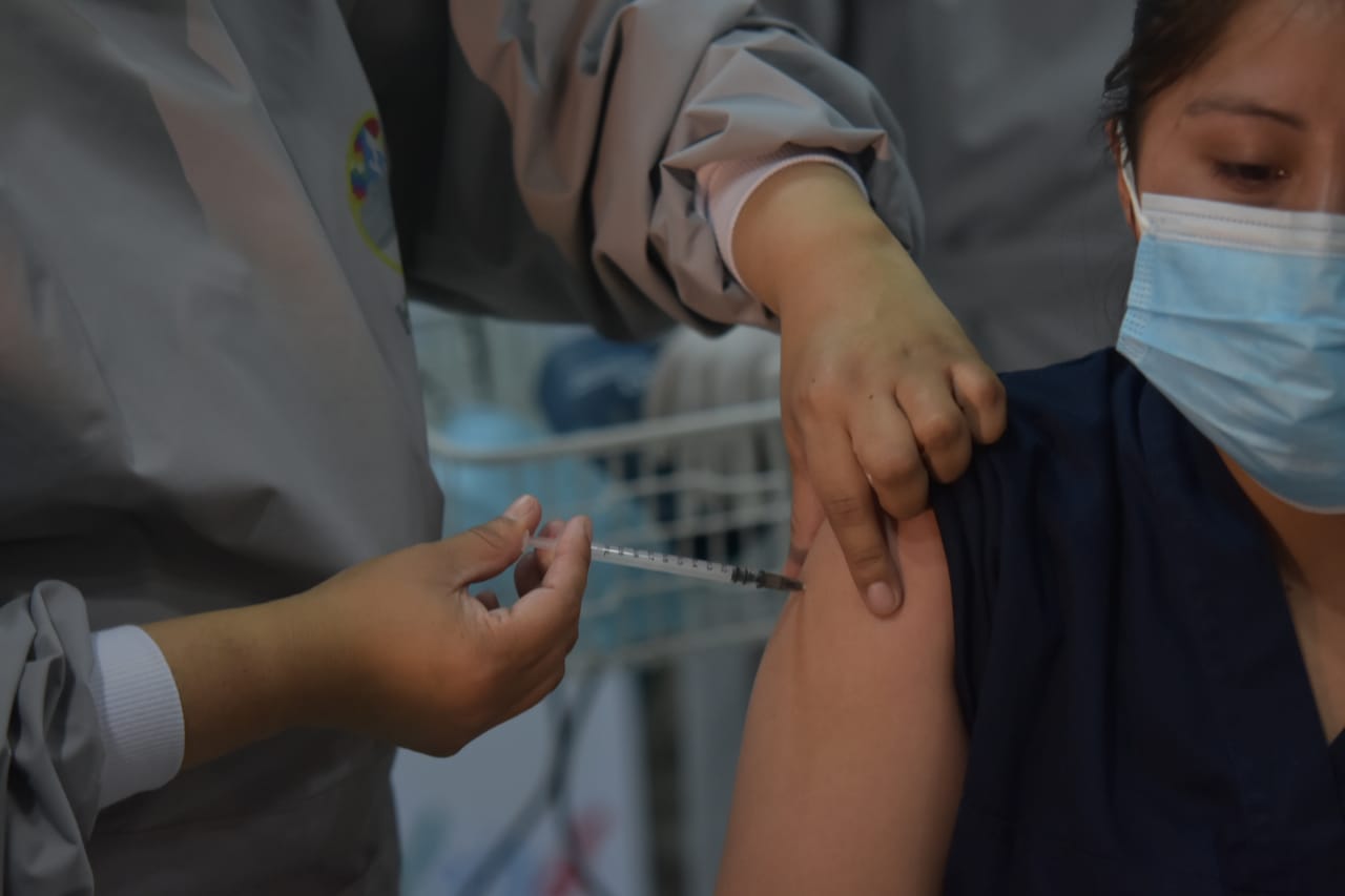 ¿Qué medidas de bioseguridad y prevención contra el COVID-19 se amplían hasta 2022 en Bolivia?