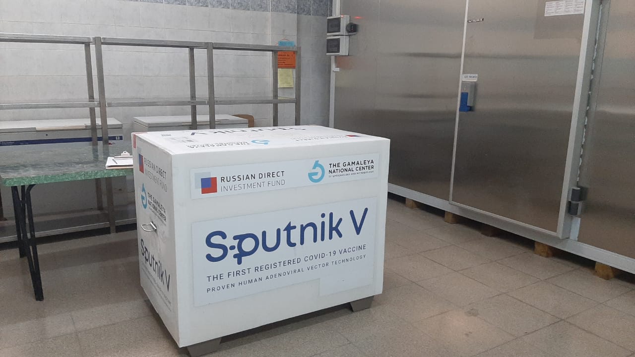 Cochabamba recibe cerca del 17% de las 200.000 vacunas Sputnik V para campaña de inmunización masiva