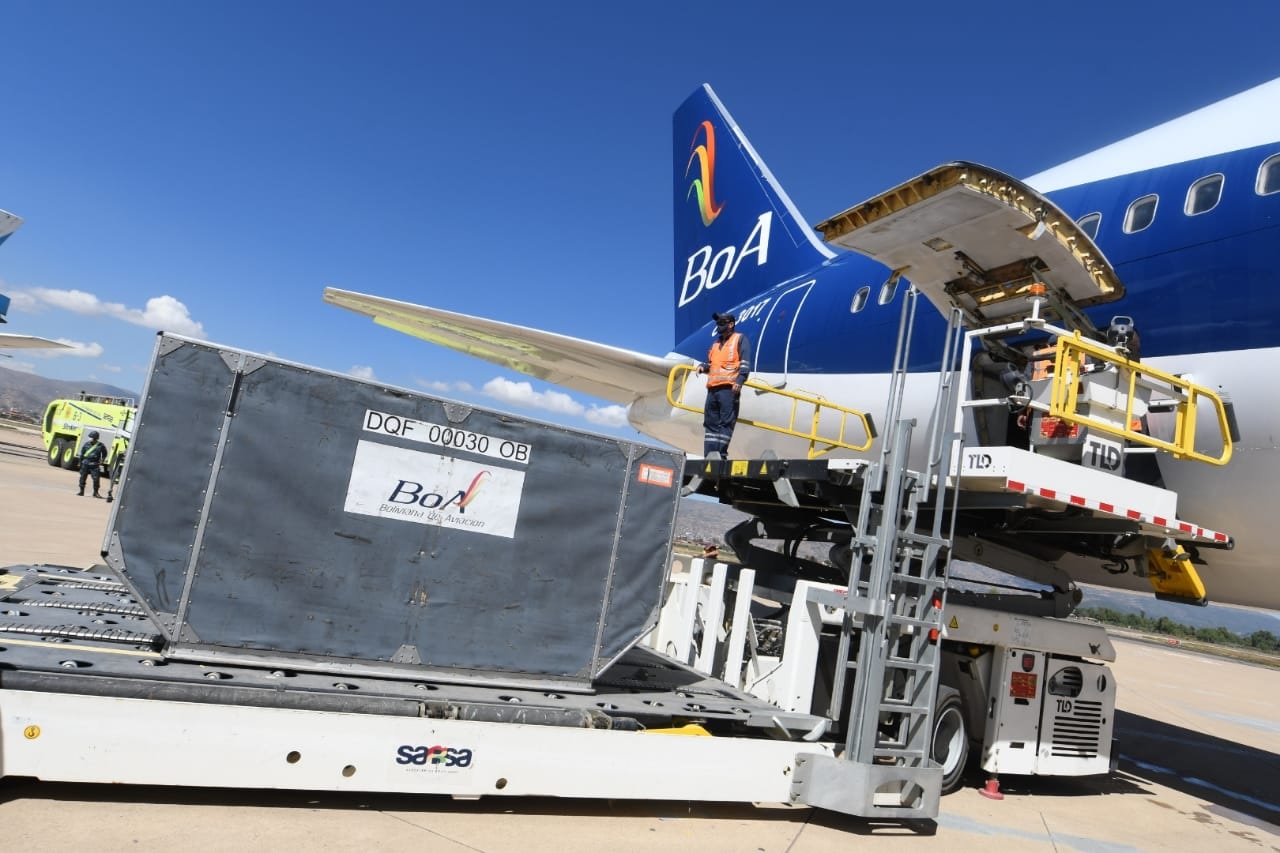 BoA, transportadora oficial de vacunas y medicamentos anticovid, realizó hasta la fecha 25 vuelos