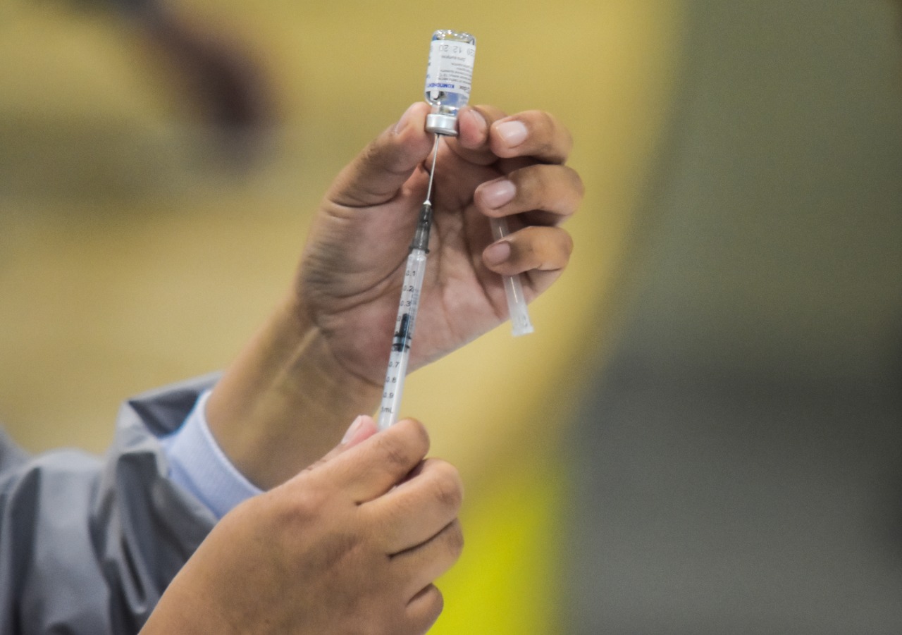 Vacuna Sputnik V alcanza eficacia de más del 91%, según estudio