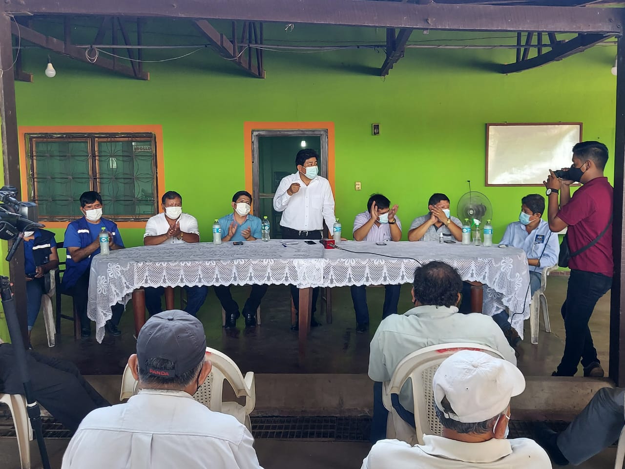 Ministro Montaño supervisa mantenimiento en carreteras de Santa Cruz