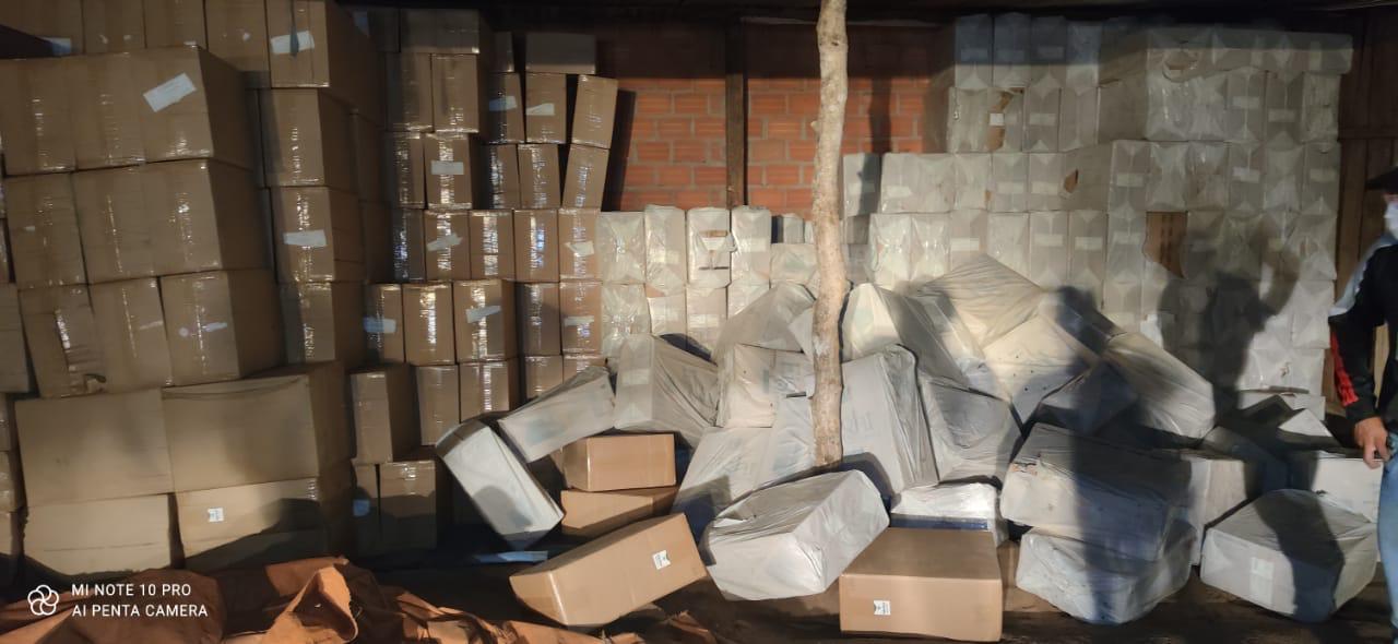 Aduana comisa carga de jabas de cigarrillos valuada en más de Bs 1,1 millones