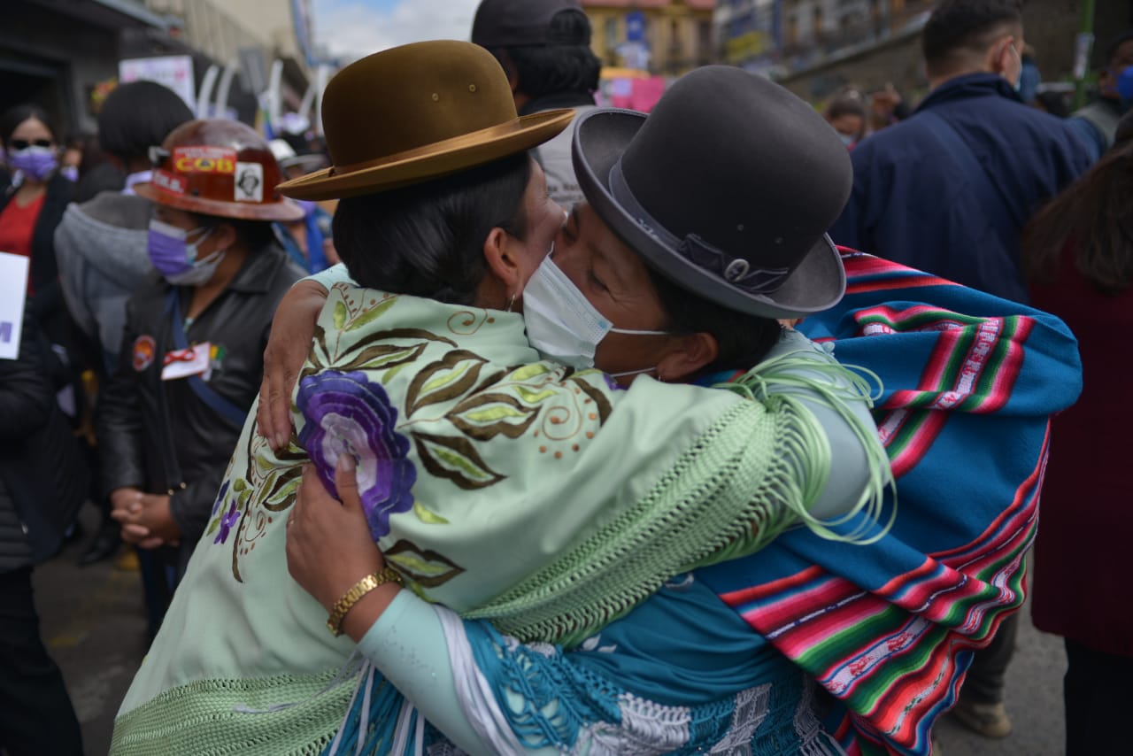 Viceministra Huacani pide unidad a mujeres para frenar ola de violencia en su contra, romper el silencio y luchar por la vida