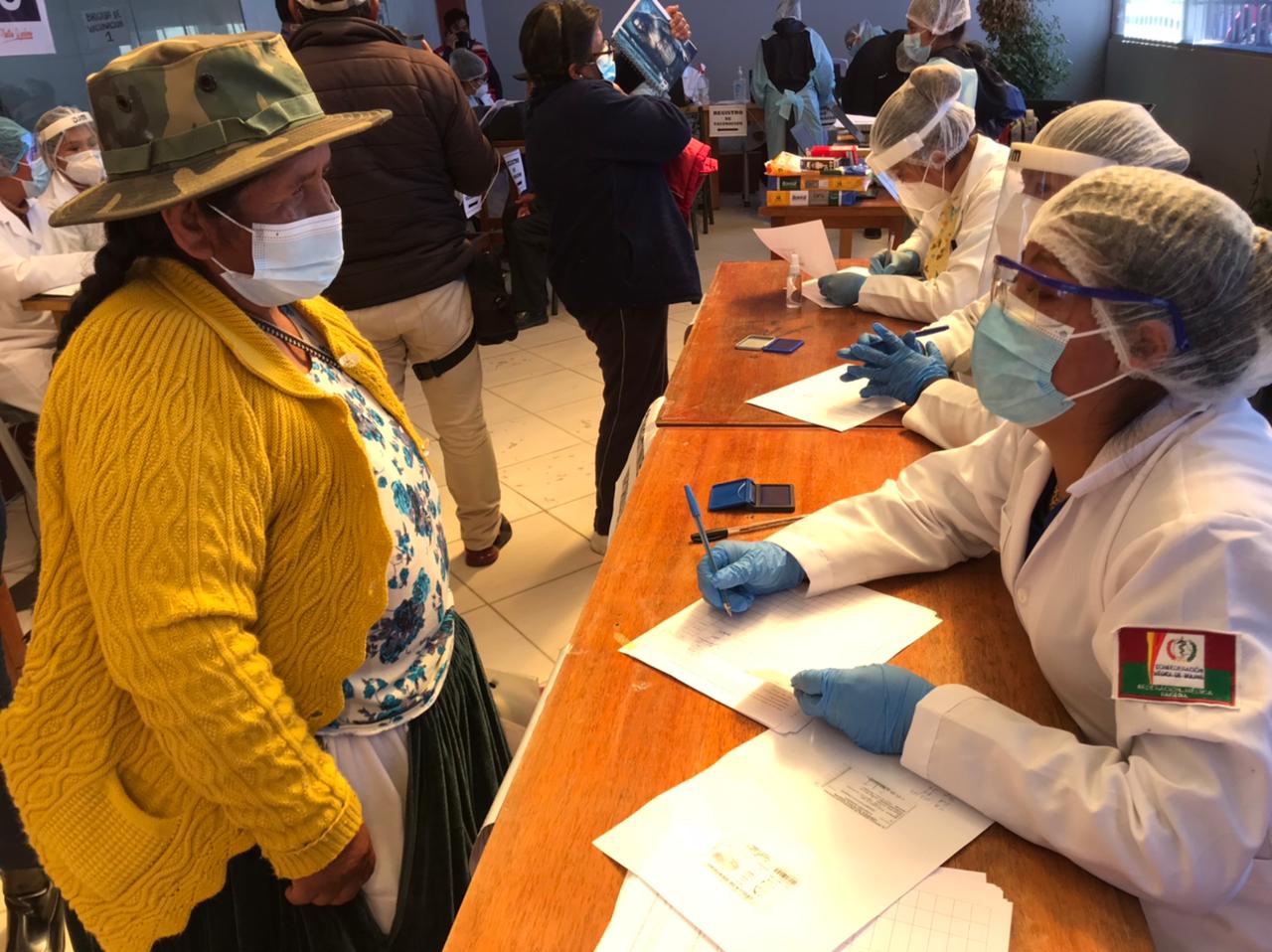 Gobierno evalúa de forma positiva la primera jornada del programa piloto de vacunación