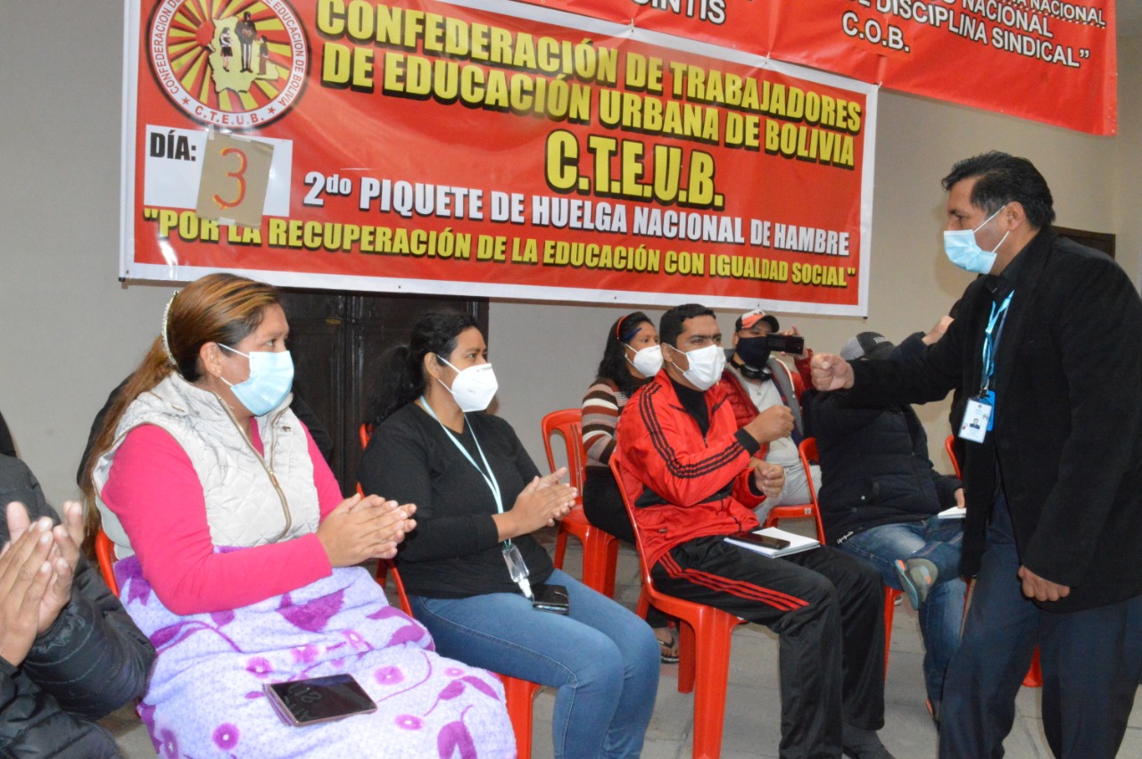 Quelca: Gobierno extrema esfuerzos para atender demandas de los trabajadores y recuperar el derecho a la educación