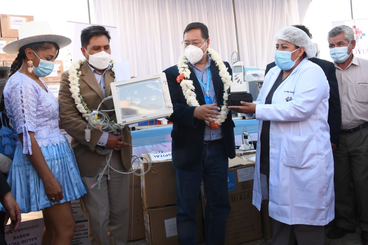 Entregan equipos e insumos médicos para Cochabamba por un valor superior a los Bs 5 millones (amplia)