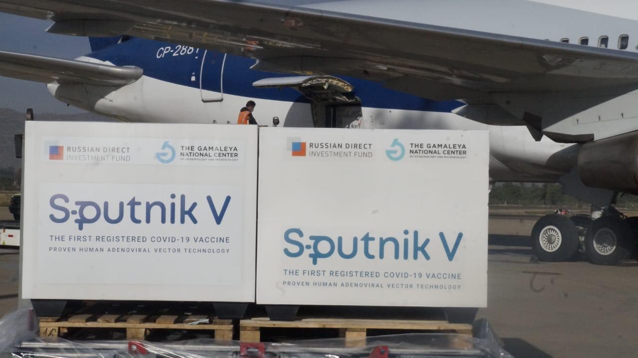 Bolivia espera el arribo de 1.225.000 vacunas Sputnik V en cuatro lotes a partir del viernes