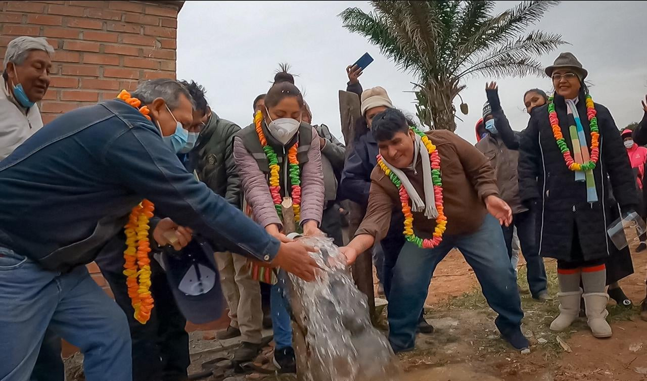 Gobierno entrega sistemas de aguas subterráneas a agricultores de Ascensión de Guarayos