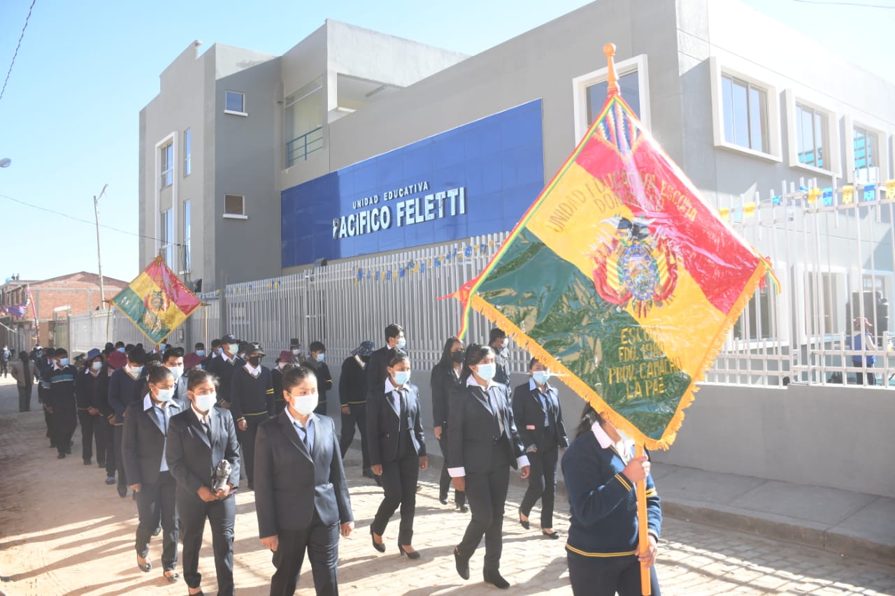 Presidente entrega Unidad Educativa “Pacífico Feletti” en el municipio de Escoma (amplia)
