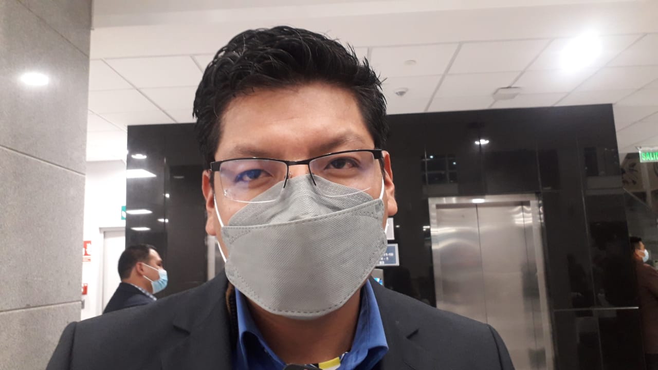 Brigadas técnicas de la AISEM cancelan haberes al personal de contrato en Salud de todo el país