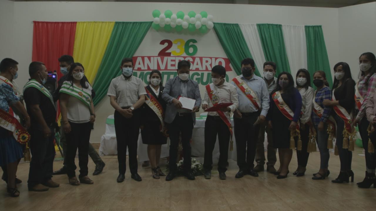 Auza califica como “muy importante” ley departamental que incentiva la vacunación en Chuquisaca