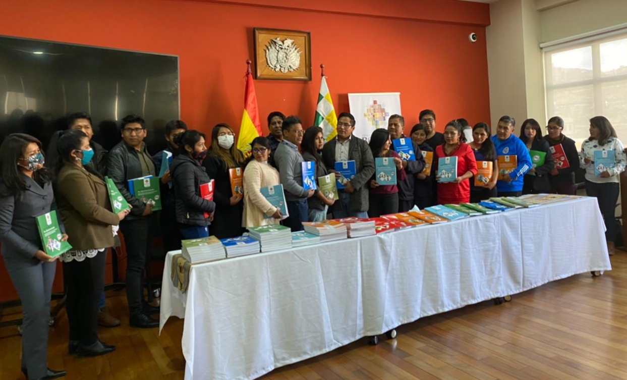 Educación destaca aporte de maestros que forman parte de la franja Educa Bolivia
