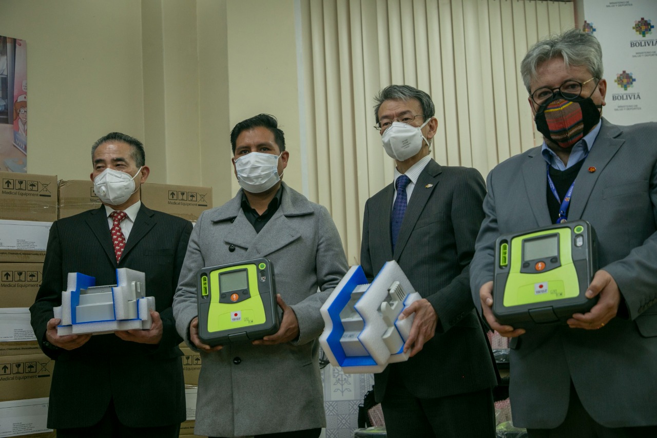 Japón dona a Bolivia equipamiento para combatir el COVID-19 y la cuarta ola